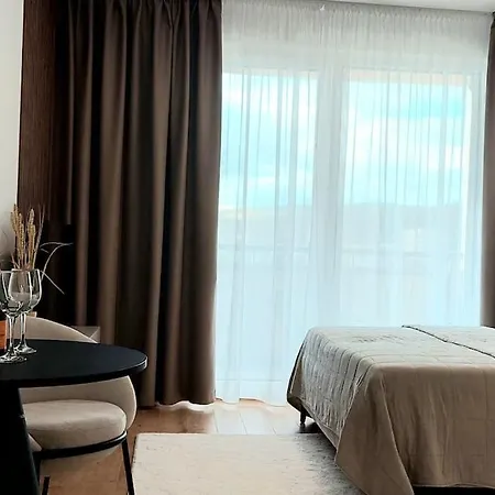 Prijemny Soho S Privat Parking Free, 5 Min Do Centra * 科希策