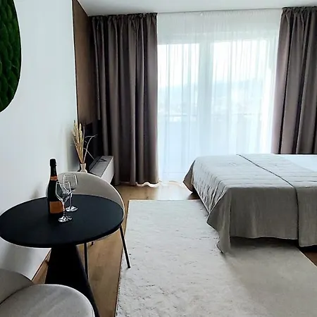 Prijemny Soho S Privat Parking Free, 5 Min Do Centra Апартаменты *