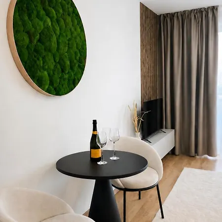Prijemny Soho S Privat Parking Free, 5 Min Do Centra Appartement Košice